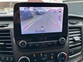 Transit Custom 2,0TDCi 96KW L1, regály SORTIMO,svěrák,navi.. - 13