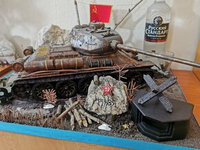 Sovětský Tank T34/85 ( 1:16 ) s Dioramem ČÍST CELÉ - 13