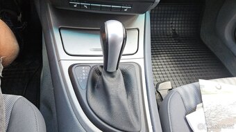BMW Řada 1 118i 2,0 benzín - 13