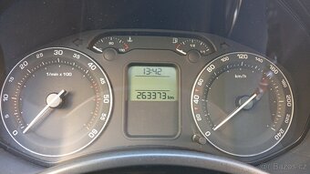 Škoda Octavia najeto 263 tisíc km - 13