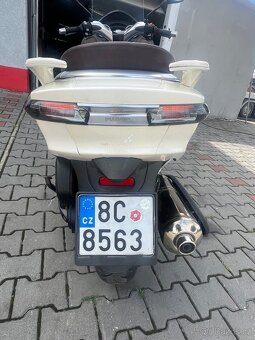 Piaggio X10 500 Executive ABS - 13