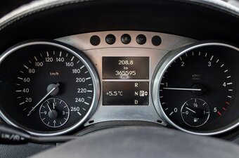 Mercedes-Benz ML 350 CDI 4MATIC, (2011) - 13