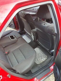 Honda Civic 8 - po velkém servise, nová STK, tažné zařízení - 13