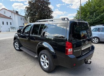 Nissan Pathfinder 2.5 dCi Comfort 126kw - 13