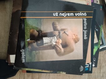 Dobrý den.Nabizim staré LP - 13