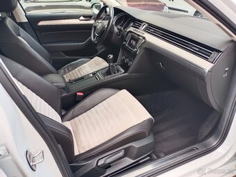 VW Passat B8 Variant Highline 2.0TDI 140kW Webasto Tažné ACC - 13