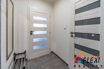 Pronájem zařízeného bytu 1+kk s lodžií, os.vl., 31,75 m2, Mo - 13