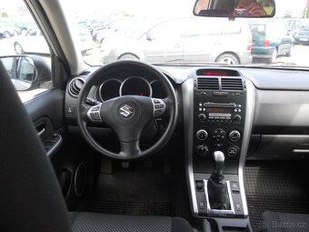 Suzuki Grand Vitara 2.0VVT-i 103Kw 4x4 - 13