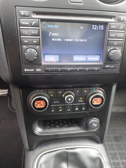 NISSAN QASHQAI 2.0i 7-MÍST NAVI KAMERA PANORAMA - 13