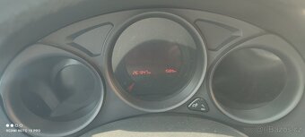 CITROEN C4 1.6HDI NOVÁ STK SERVISNÍ KNIHA PLATÍ DO SMAZÁNÍ - 13