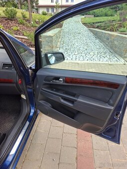 OPEL ZAFIRA B - 13