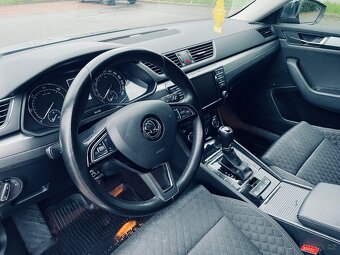 Škoda Superb 2017 - 13