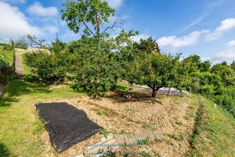 Prodej zahrady se zděnou chatkou, výměra 1118m2, výhled na L - 13