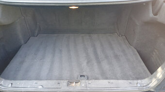Mercedes-Benz E220 CDI 2000 W210, sedan, manuál, 367 000 km - 13