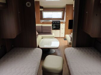 Prodám Karavan Adria Adora 613HT Klimatizace + předstan - 13