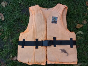 Vesty - různé velikosti (S-XL); Hiko,Hodonský,Vega,Tribord - 13