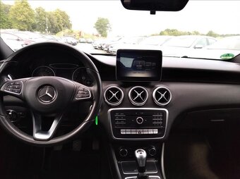 Mercedes A - 1,6i - 90kW (2017)... na splátky VŠEM - 13