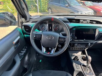 Toyota Hilux GR SPORT 2 MY25 NOVÉ VOZIDLO - 13