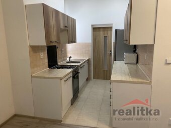 Pronájem velkého bytu 2+kk   66 m2 se zahradou, Opava, ul. O - 13