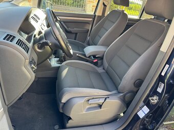VW Touran 1.2 TSI 77kw digi klima,tažné, 7 MÍST - 13