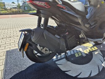 Aprilia SR GT 200 - 13