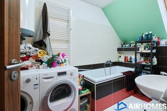 Prodej prostorného rodinného domu 147m2 - 13