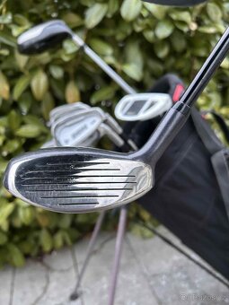 Prodám pánský golfový set Dunlop - 13