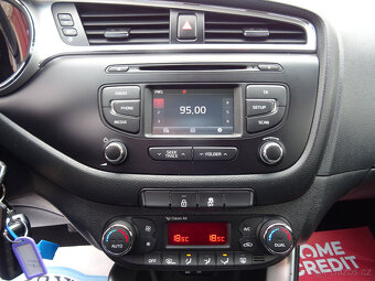 Kia Ceed 1.6GDi,99kW,1majČR,S.kniha,aut.klima,tažné,ESP,HSA - 13