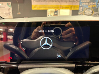 Mercedes-Benz B180d Linie AMG CZ původ - 13