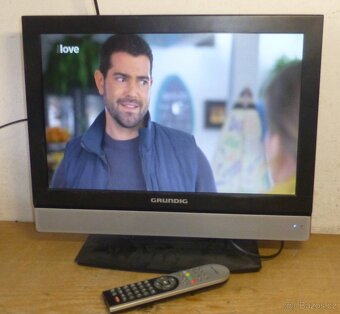 LED televize 49 cm GRUNDIG napájení 12V/230V - 13