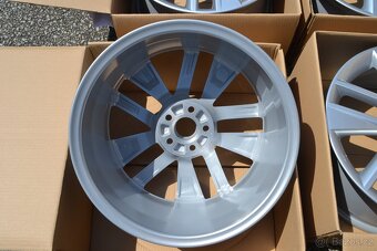 Škoda Rapid, Fabia 3, O1 RS -Nové orig. alu Škoda 7x17 - 13