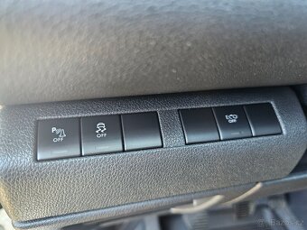 PEUGEOT 3008 2016 1.2 E-THP 96kW,VÝHŘEVY,TEMPOMAT,PARK.SENZ - 13