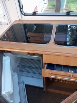 Chateau 403C r.v.2001 el.mover+markýza - 13