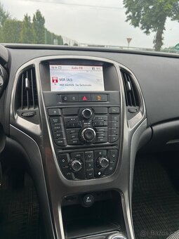 Opel Astra J 2.0 CDTI 121 kW dovoz DE na přihlášení - 13