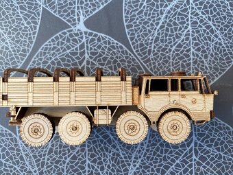 Nové modely Iveco S-Way s návěsem, Tatra 813 s přívěsem - 13