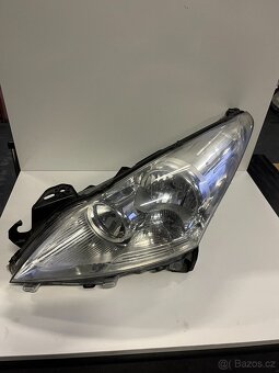 Přední světla Peugeot - 13