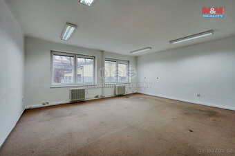 Pronájem kancelářského prostoru, 1096 m², Rokycany - 13