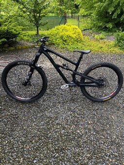 YT Industries Jeffsy Core 2 (2024) – XL – mullet, výborný st - 13