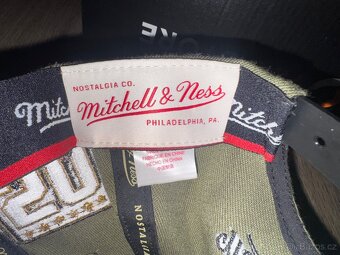 Kšiltovka Mitchell & Ness Bulls - 13