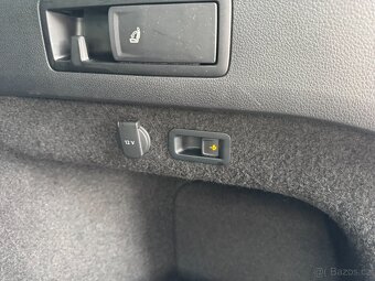VW Passat B8 GTE 1.4TSI 150kW DSG R-Line Tažné Matrix 360° - 13