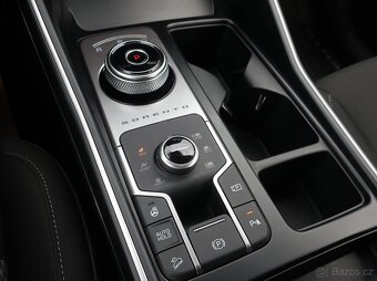 Kia Sorento 1.6T-GDi 169kW HYBRID 4x4 AUTOMAT EXCLUSIVE - 13