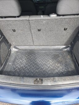 Škoda fabia 2 1.4 benzin 63kW -REZERVACE - 13