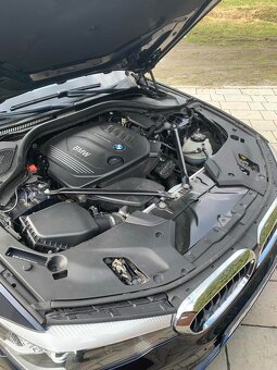 Bmw 520d Touring 2018 Sport Line+Webasto+DPH - 13