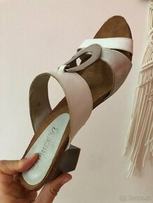 Caprice dámské pantofle kožené vel. 40,5, 8cm podpatek - 13