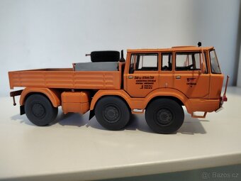 Tatra 813 včetně obtisků a laků 1:43 - 13