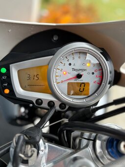 Triumph Speed Triple 1050 - 13