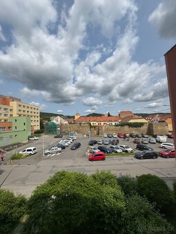 Prodej bytu 3+1 s lodžií v centru Berouna - 13