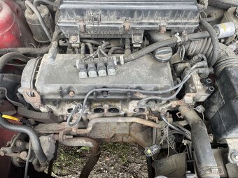 Rio Kia 1.5 benzínové motor 2003 - 13
