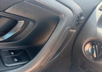 Škoda Roomster 1,2 TSI 63kW KLIMA,SERVISKA benzín manuál - 13