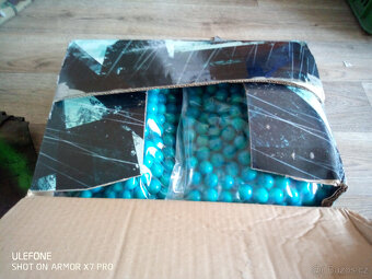 Paintball zbran s vybavením - 13